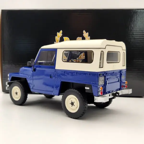 Lightweight 1:18 Scale Resin Off-Road Vehicle Model - Image 3