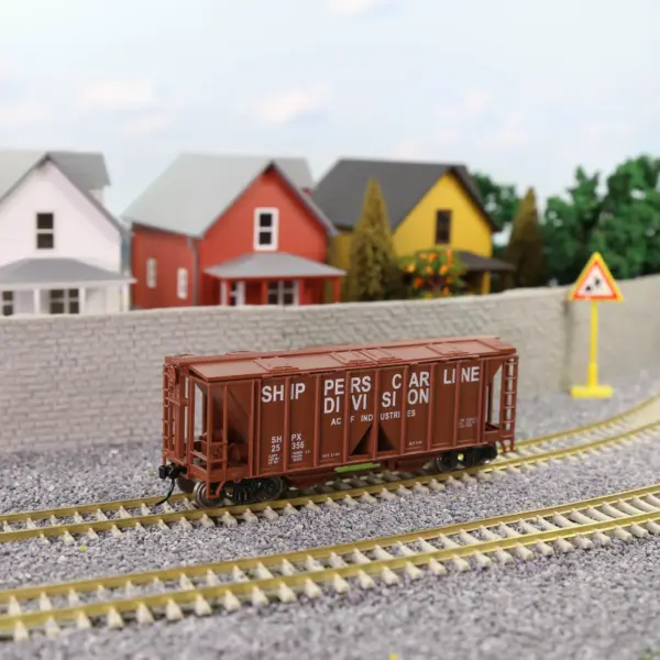 HO Scale 2-Bay Covered Hopper Car Model - Image 6