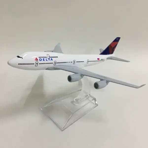 Delta Air Lines Boeing 747 Diecast Model 1:400 - Image 5