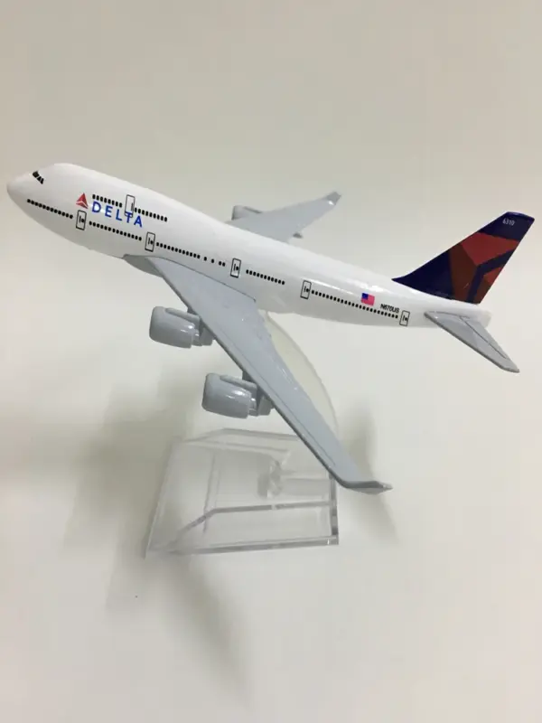 Airbus A380 Boeing 747 Diecast Model 1:400 - Image 7