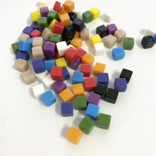100 Pcs Clear 8mm Acrylic Square Dice Set - Image 5