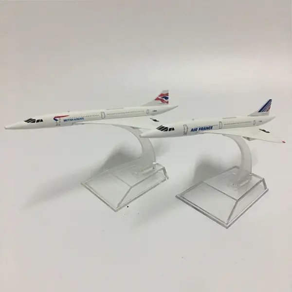 Airbus A380 Boeing 747 Diecast Model 1:400 - Image 4