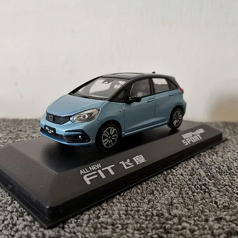 Diecast Alloy Honda FIT CROSSTAR Model 1:43 6 Diecast Alloy Honda FIT CROSSTAR Model 1:43 - Image 6