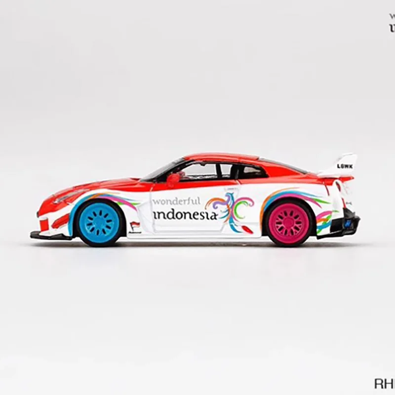 1:64 LB Nissan R35 GT-R GTR Ver.1 Model 4 1:64 LB Nissan R35 GT-R GTR Ver.1 Model - Image 4