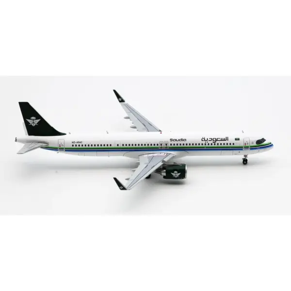 Saudi Arabian Airlines Airbus A321 Diecast Model 1:200 - Image 6