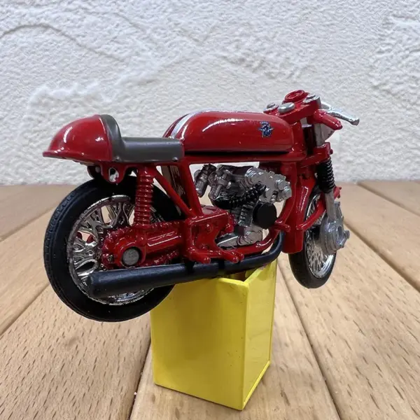 1:32 Scale Diecast Alloy Augusta Motorcycle Model - Image 6