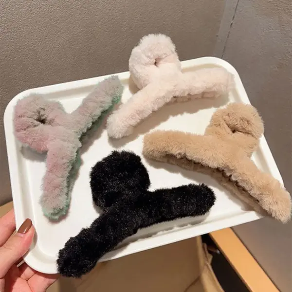 Winter Faux Fur Hair Claw Clip for Women - Image 3