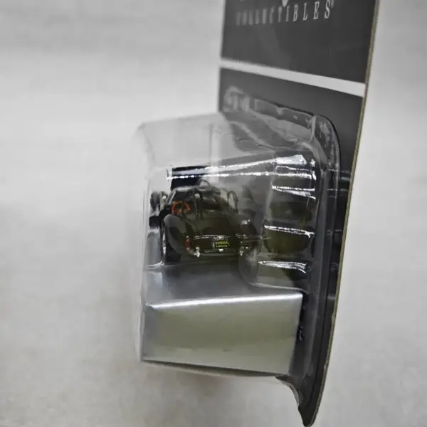 1:64 Scale Shelby Cobra 427 S/C Model Car - Image 5