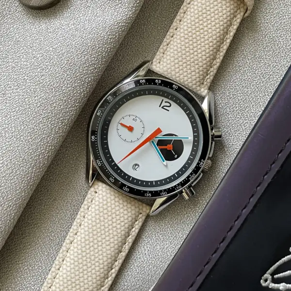 Square Men's Quartz Watch with Calendar Feature - Image 5