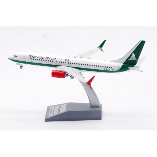 Mexicana Boeing 737-800 Diecast Model 1:200 Scale - Image 2