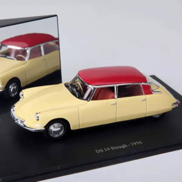 Diecast Citroen DS 19 Model 1/43 Scale - Image 4