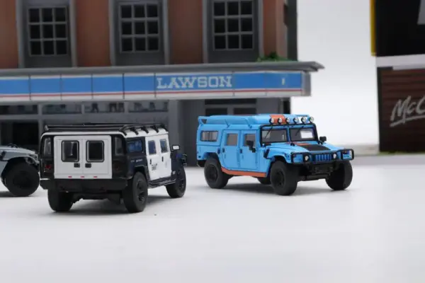 Master 1:64 G-U-L-F H1 Civilian Police SUV Diecast Model - Image 3