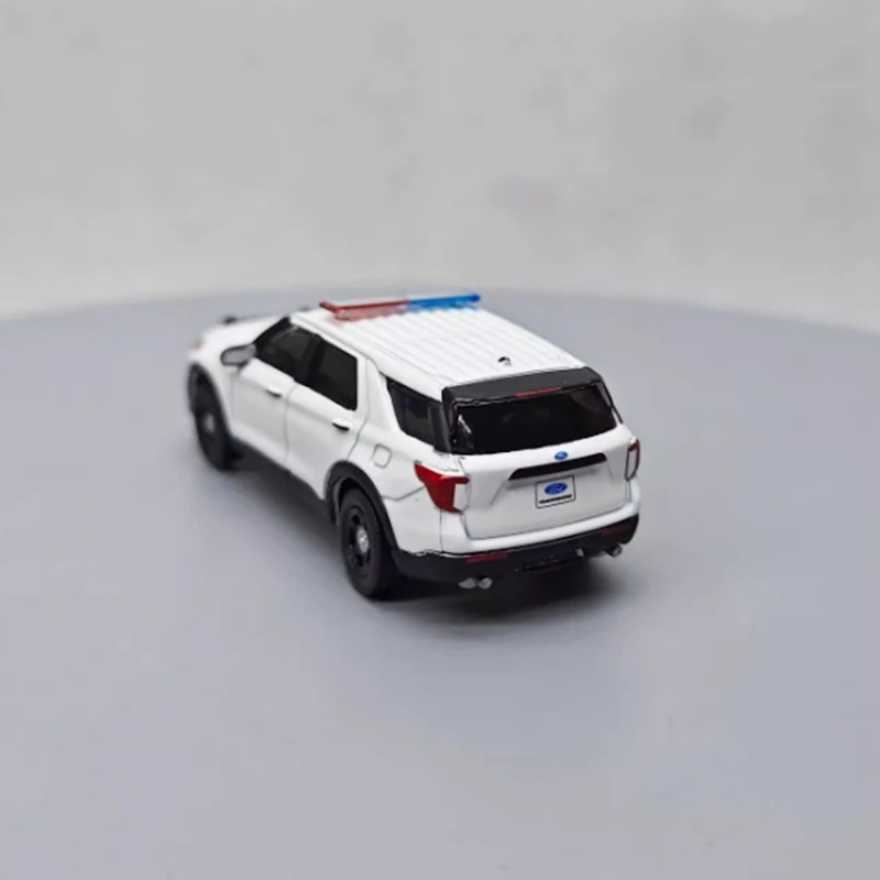 Diecast 1:64 Ford Explorer Police Model 3 Diecast 1:64 Ford Explorer Police Model - Image 3