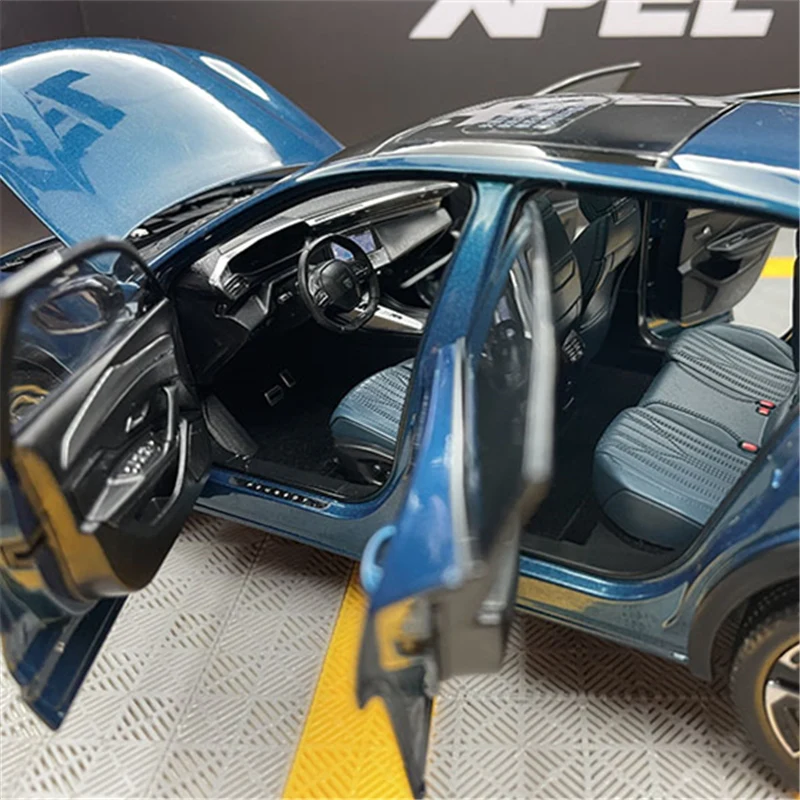 1:18 Peugeot 408X SUV Diecast Alloy Car Model 4 1:18 Peugeot 408X SUV Diecast Alloy Car Model - Image 4