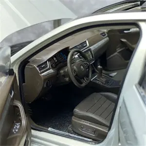 1:18 SKODA SUPERB Diecast Alloy Car Model 10 S063857d88e9d4eb6971570b6eb56ed23h