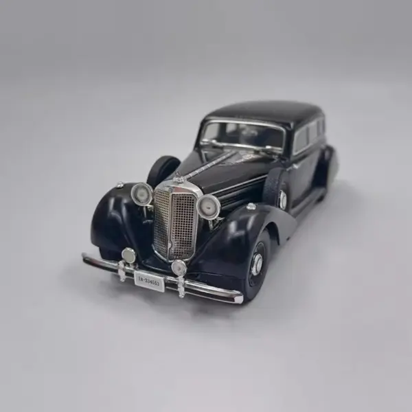Diecast 1:43 Scale Benz 770 Model Car - Image 5