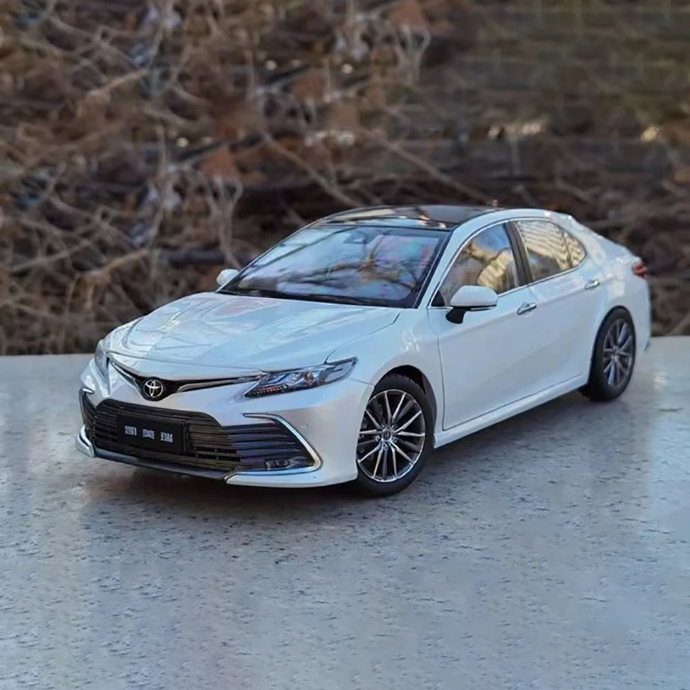 2021 Toyota Camry Alloy Model 1:18 Scale 2 2021 Toyota Camry Alloy Model 1:18 Scale - Image 2