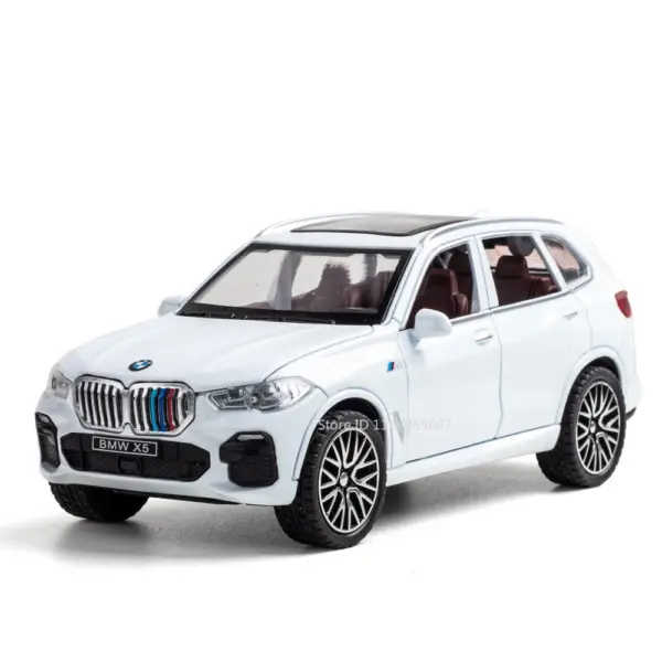 1:32 M8 Alloy Diecast Mini SUV Model Car - Image 10
