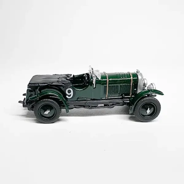 1:76 Scale Vintage Convertible Diecast Model Car - Image 2