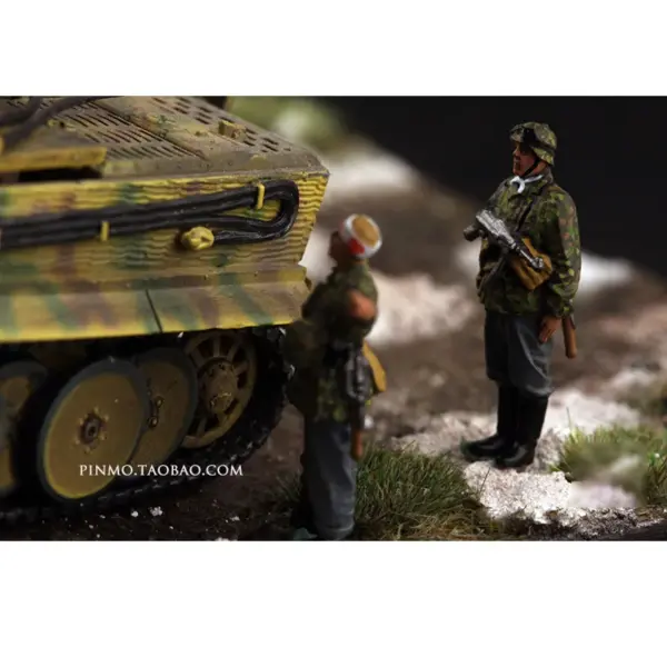 1:72 Scale Resin German Armored Soldiers Set - Image 4