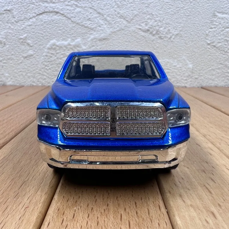 1:32 Scale RAM 1500 Pickup Truck Model with Flaws 4 1:32 Scale RAM 1500 Pickup Truck Model with Flaws - Image 4