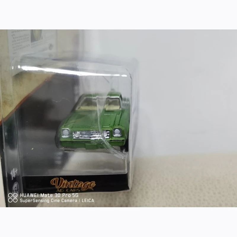 1:64 Chevrolet Chevelle Laguna Diecast Model 3 1:64 Chevrolet Chevelle Laguna Diecast Model - Image 3
