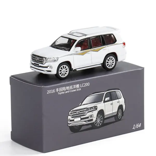 1/64 Scale Toyota Land Cruiser LC200 Model - Image 10