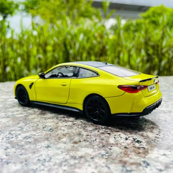 1:32 BMW 850I M4 G82 Z4 Diecast Model Car - Image 3