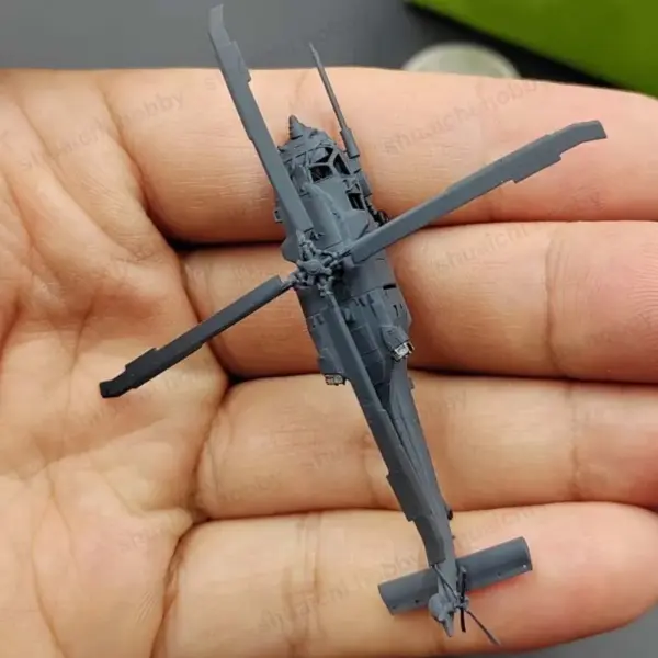 1/350 Scale MH-60L Black Hawk Helicopter Model - Image 5