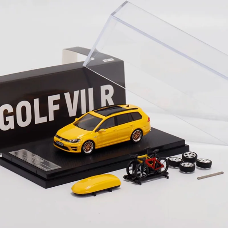 1:64 Scale VW Golf 7R Alloy Model Car 9 1:64 Scale VW Golf 7R Alloy Model Car - Image 9