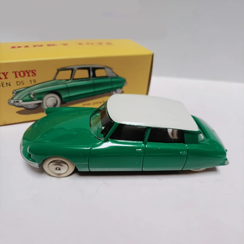 Diecast 1:43 Citroen DS19 Model Car 3 Diecast 1:43 Citroen DS19 Model Car - Image 3