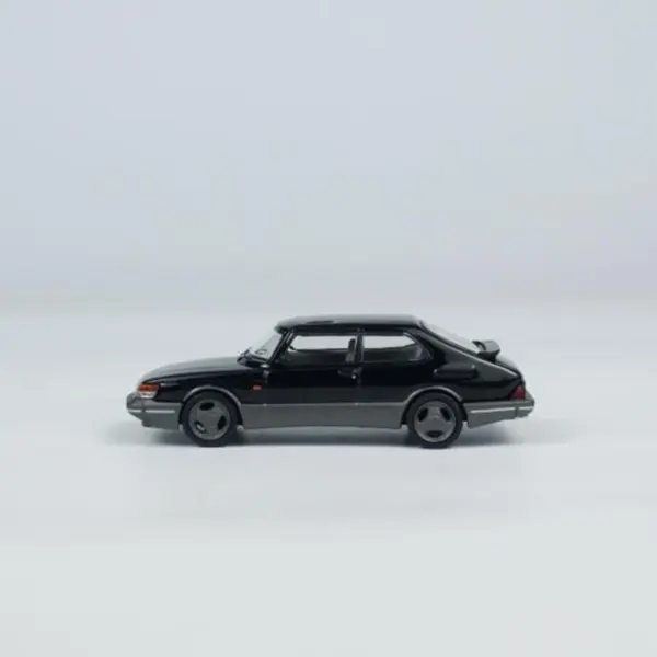 1:64 Scale SAAB 900 Turbo Diecast Model Car - Image 4