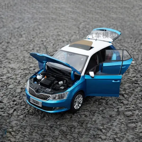 2016 Skoda NEW Fabia Diecast Model 1:18 Scale - Image 6