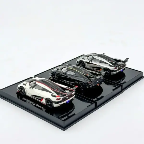 Autoart 1:64 Koenigsegg One:1 Diecast Model - Image 4