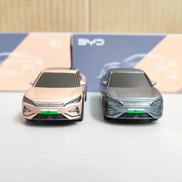1:64 BYD Song L/Yuan PLUS UP Alloy Diecast Model - Image 3