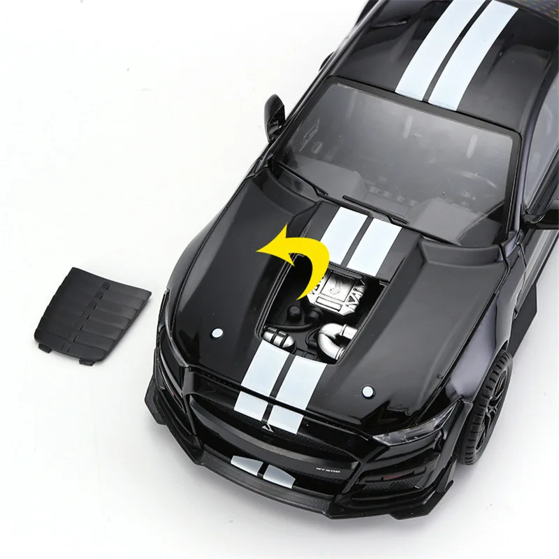 1/18 Ford Mustang Shelby GT500 Diecast Model 4 1/18 Ford Mustang Shelby GT500 Diecast Model - Image 4