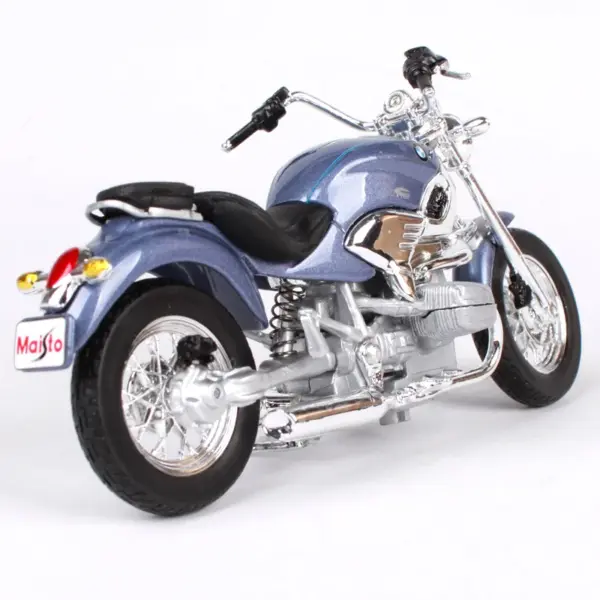 Maisto 1:18 BMW R1200C Diecast Motorcycle Model - Image 3