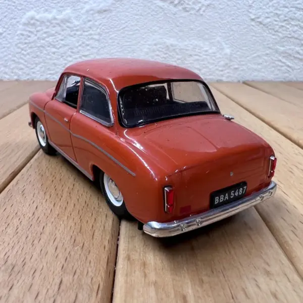 Polish FSM 105 1:43 Scale Diecast Car Model Flaws - Image 3