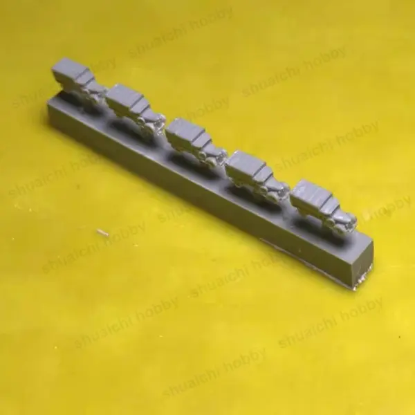 10PCS 1/700 Military Resin Oil Tank Trucks - Image 2