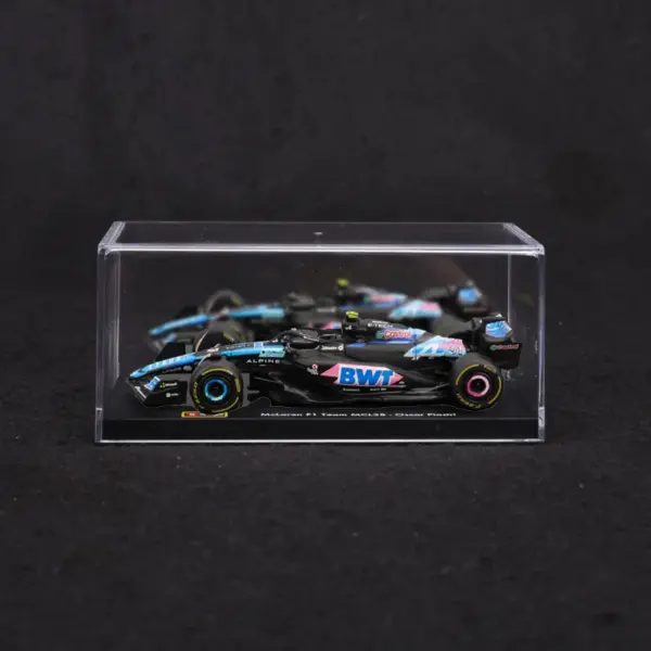 Bburago 1:43 Alpine F1 A524 Model Car - Image 10