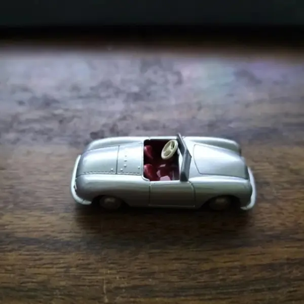 Porsche Cabriolet 1:87 Scale Alloy Model - Image 4