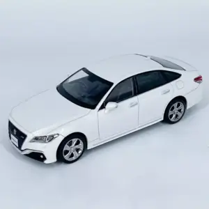 1:30 Scale Crown Sedan Diecast Model Car 10 S14490df54c5e4300a1b7901cea0b4fecM