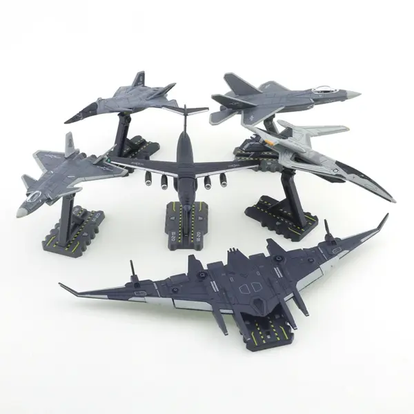 1:64 Scale Alloy White Emperor Fighter Model - Image 2