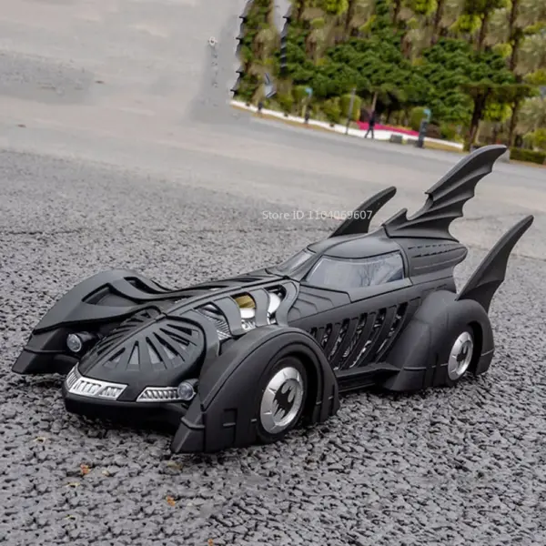 1:18 Scale 1995 1989 Batmobile Model Car - Image 6