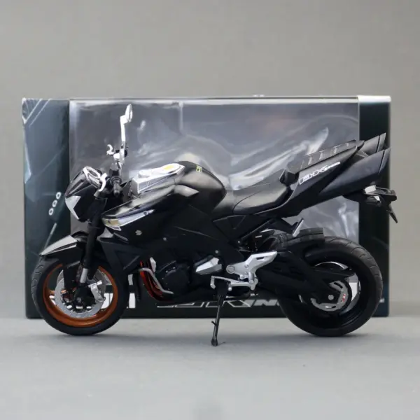 1/12 Scale Suzuki B-King Diecast Motorcycle - Image 9