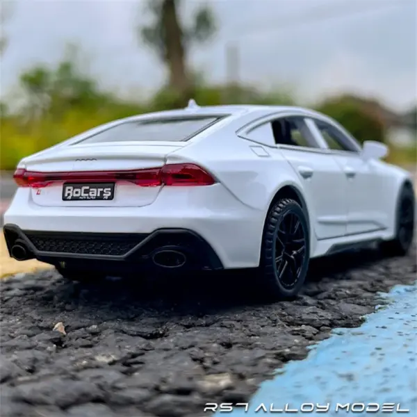 1:32 Audi RS7 Coupe Alloy Diecast Model - Image 2