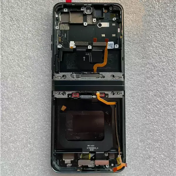 Motorola Razr 40 XT2323 LCD Touch Screen Assembly - Image 2