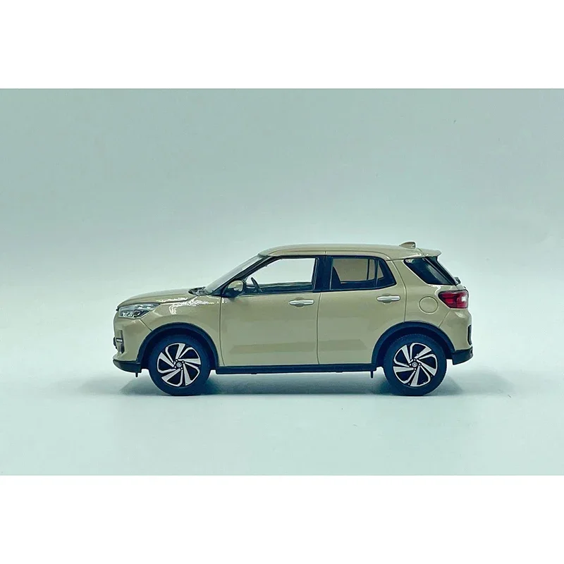 RAIZE 1:30 Diecast Alloy Car Model Display 2 RAIZE 1:30 Diecast Alloy Car Model Display - Image 2