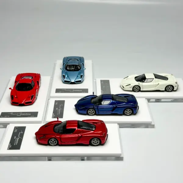 LJM 1:64 Resin ENZO Classic Sports Car Model - Image 2
