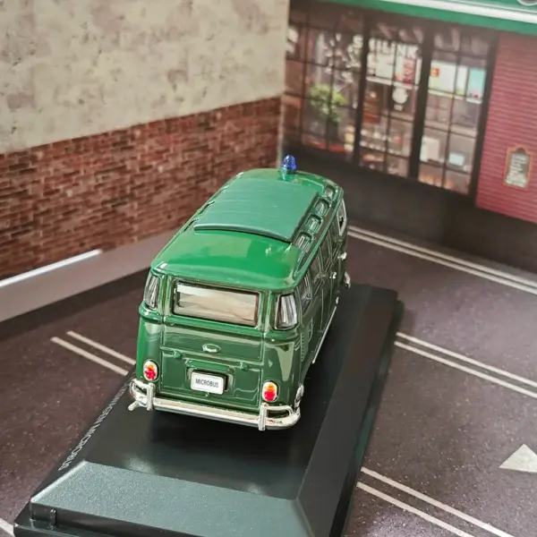 1:43 Scale Volkswagen Mini Bus Diecast Model - Image 4